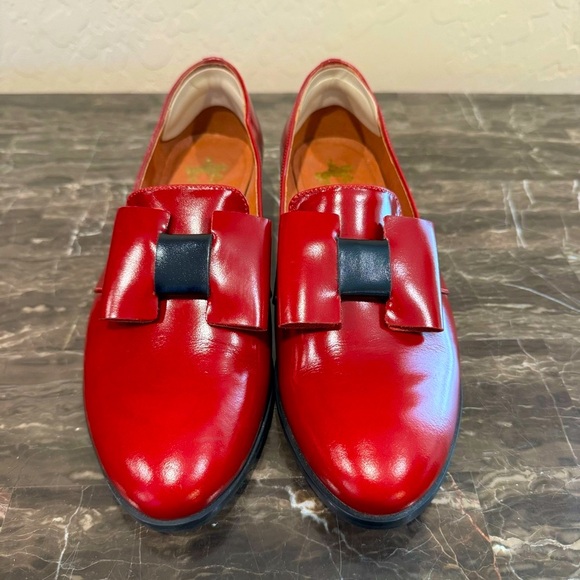 Embassy London Red Leather Flats - Picture 3 of 14